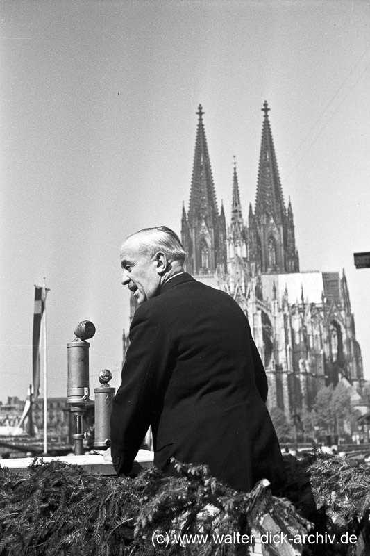 Wiedereröffnung der Hohenzollernbrücke 1948