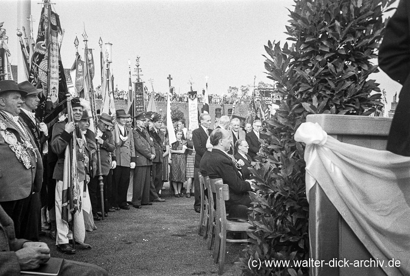 Eröffnung der Mülheimer Brücke 1951