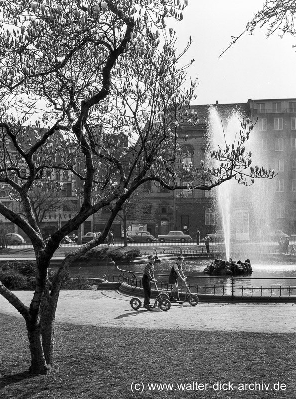 Springbrunnen auf dem Ebertplatz 1958