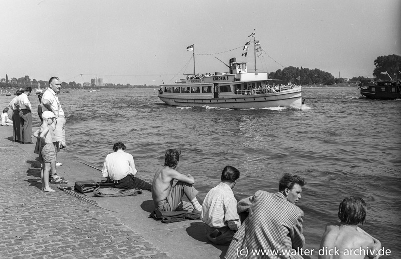 WDA1082-002 "Me ´m Müllemer Böötche fahre mir su jään!"