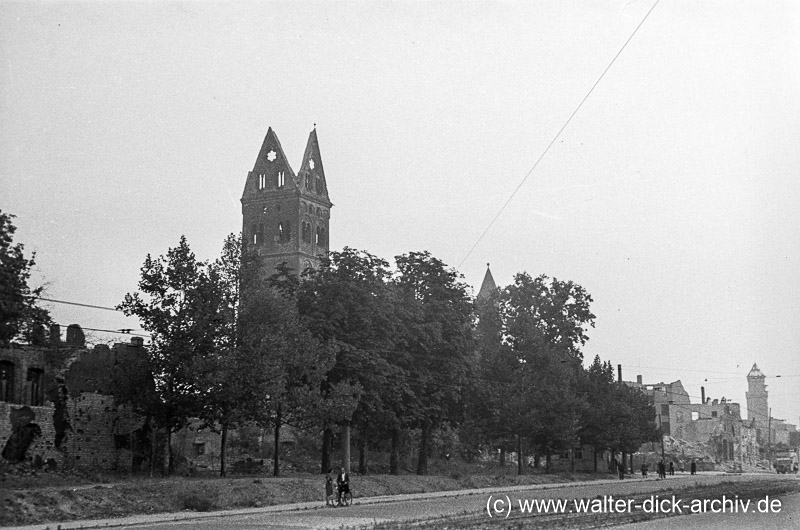 Hahnenstraße und St. Aposteln 1949