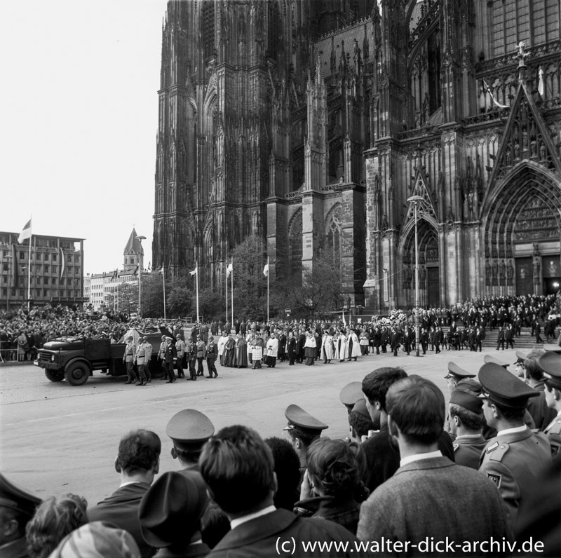 Trauergottesdienst für Konrad-Adenauer im Kölner Dom 1967