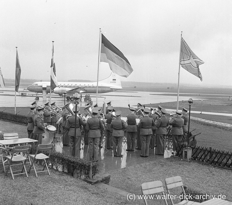 Erstflug der Lufthansa in Wahn 1957