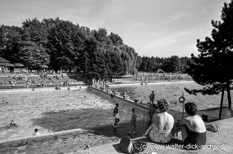 Schwimmstadion im Müngersdorf 1959