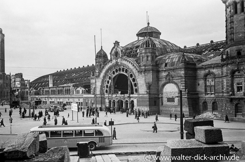 Hauptbahnhof-Empfangsgebäude 1947