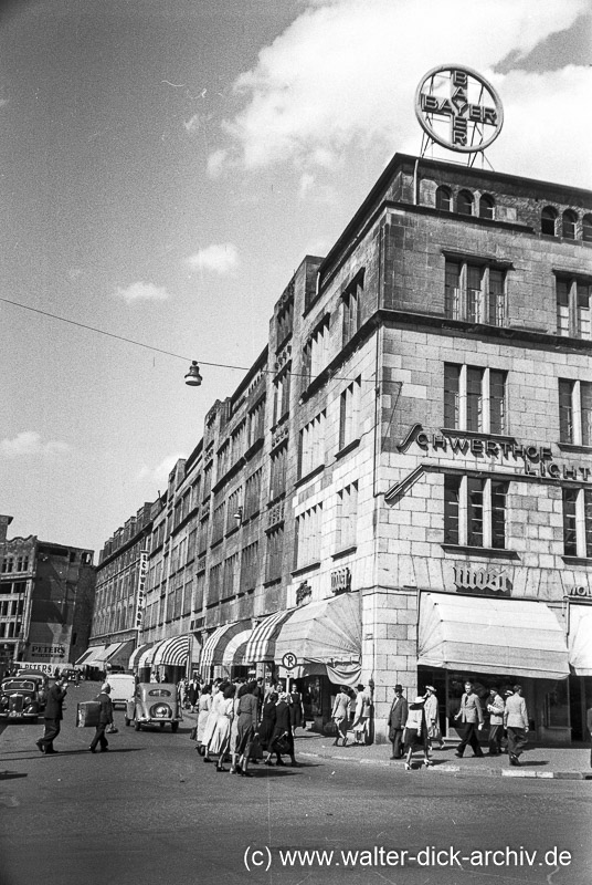 Blick in die Zeppelinstraße vom Neumarkt 1951