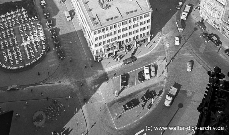 Vor dem Dom von oben 1959