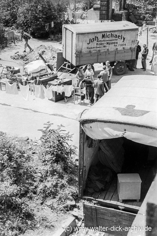 Umzug im Pantaleonsviertel 1948
