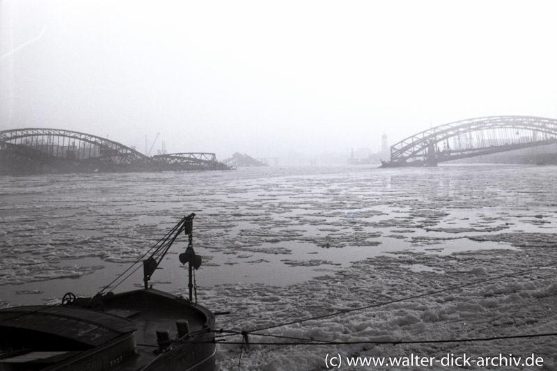 Eisgang auf dem Rhein