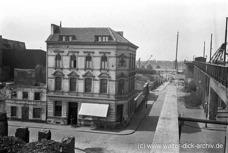 Brückenrampe der Mülheimer Brücke 1950