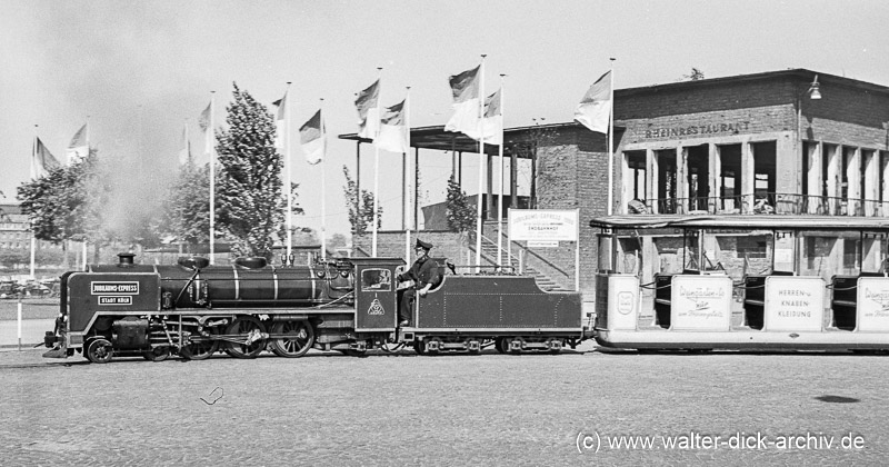 Liliputbahn im Rheinpark 1950