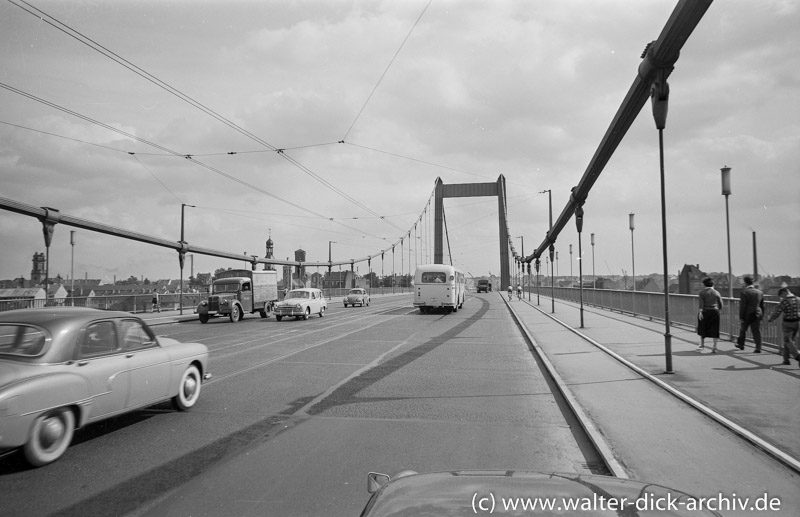 Auf der Mülheimer Brücke