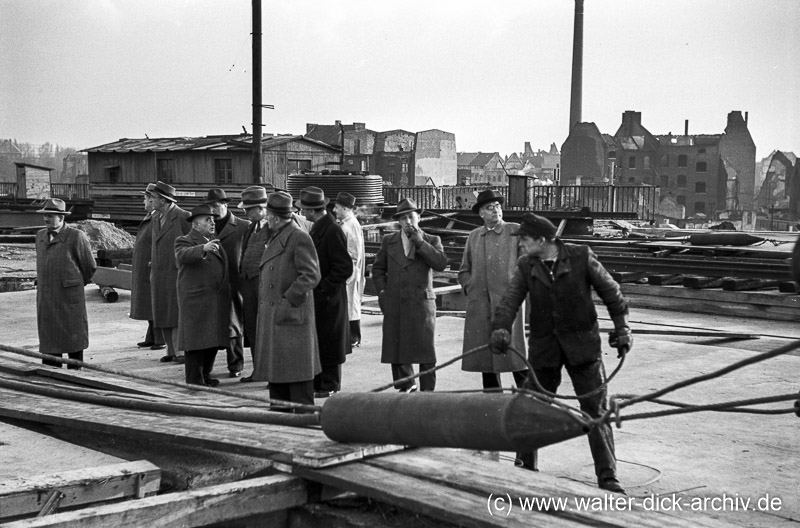 Bau der Mülheimer Brücke 1949