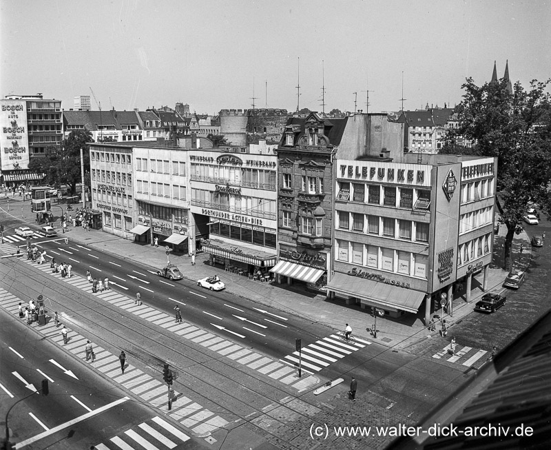 Nachkriegsbebauung am Rudolfplatz 1964