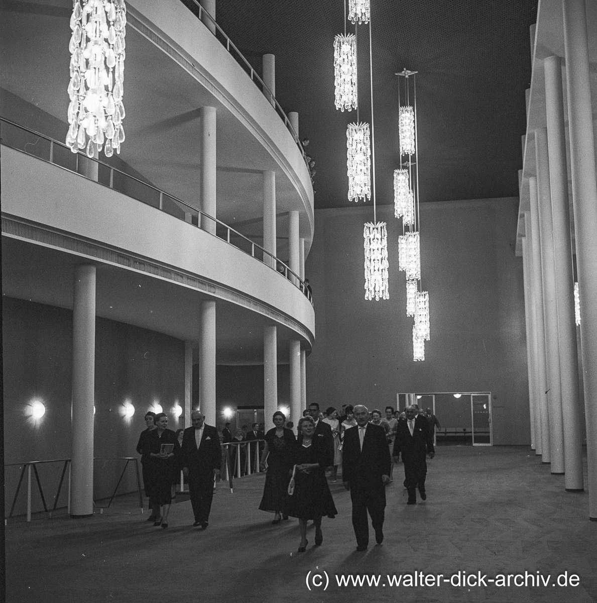 Das Foyer des Opernhauses 1964