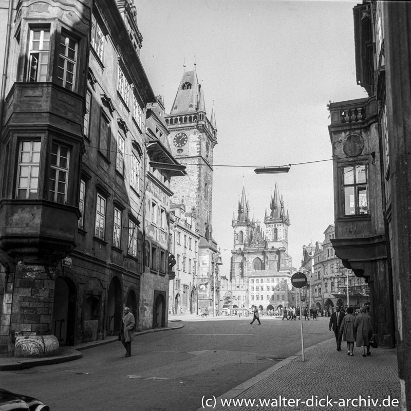 Altstädter Rathaus und Teynkirche in Prag 1965