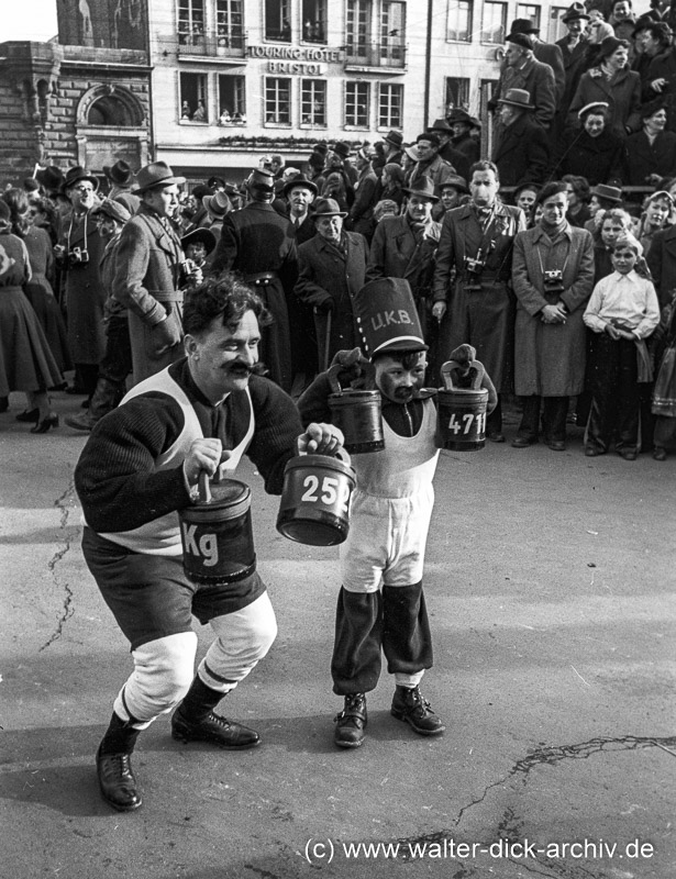 Fußgruppe beim Veedelszoch 1953