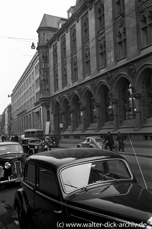 Im Kölner Bankenviertel 1951