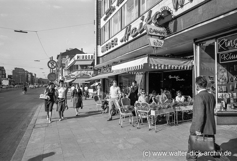 Flanieren auf dem Hohenzollernring 1962