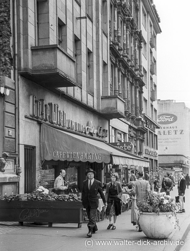 Cafe Wien am Hohenzollernring 1954