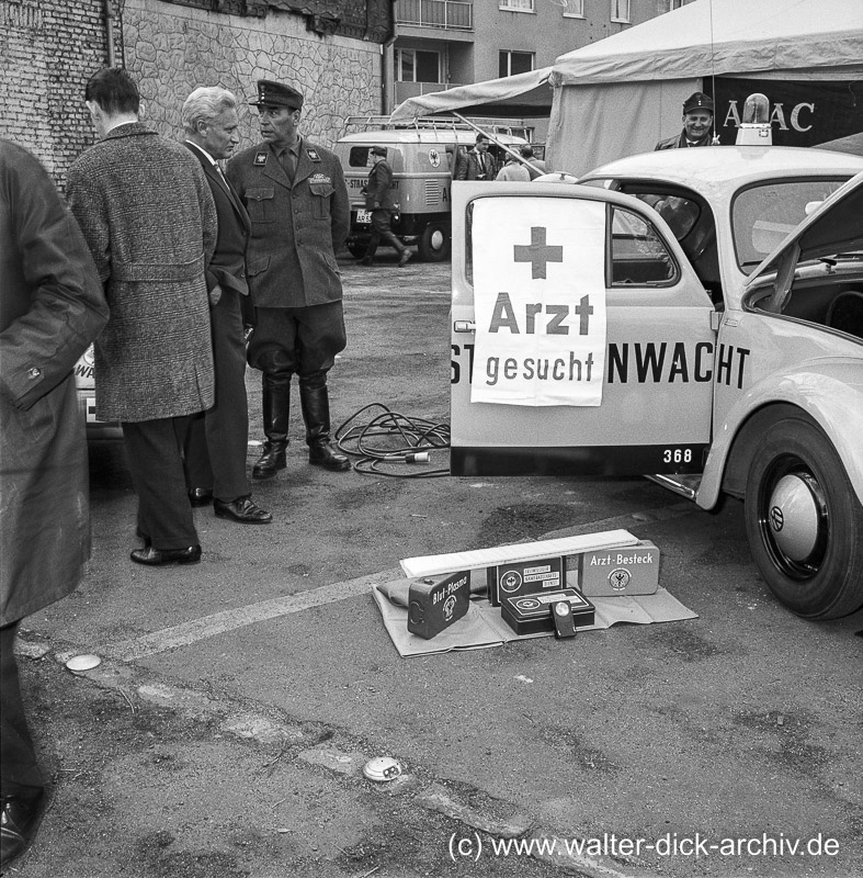 Arzt gesucht - ADAC Straßenwacht 1956