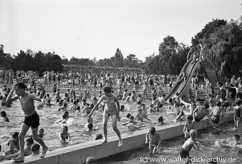 Planschbecken im Müngersdorfer Freibad