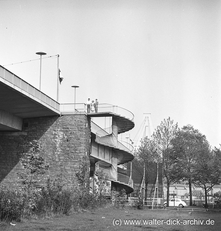 Spindeltreppe als Brückenaufgang 1960