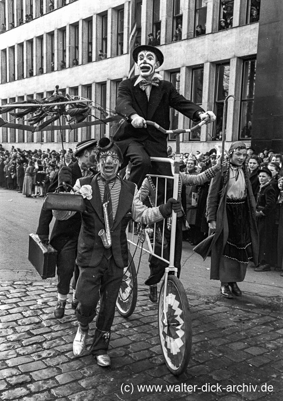 Fußgruppe beim Veedelszoch 1953