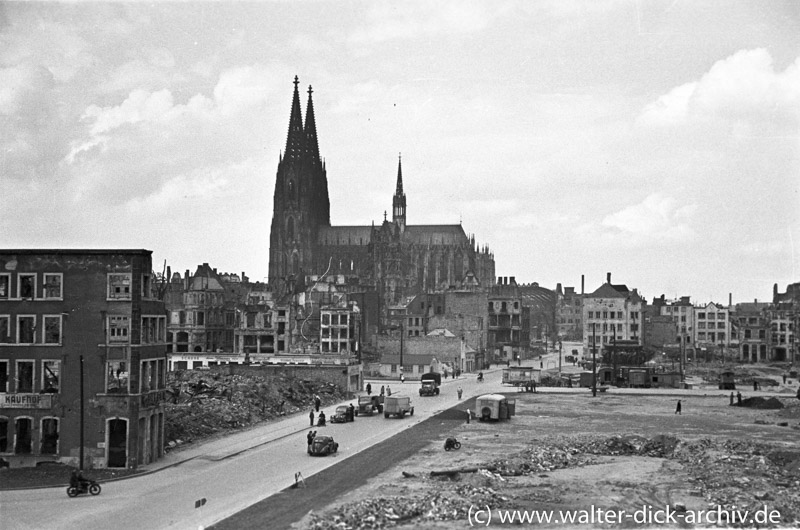 Heumarkt in Köln nach dem Krieg