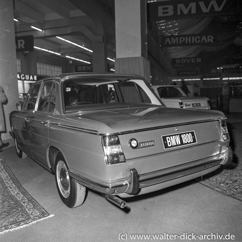 BMW 1800 auf dem Genfer Autosalon 1964