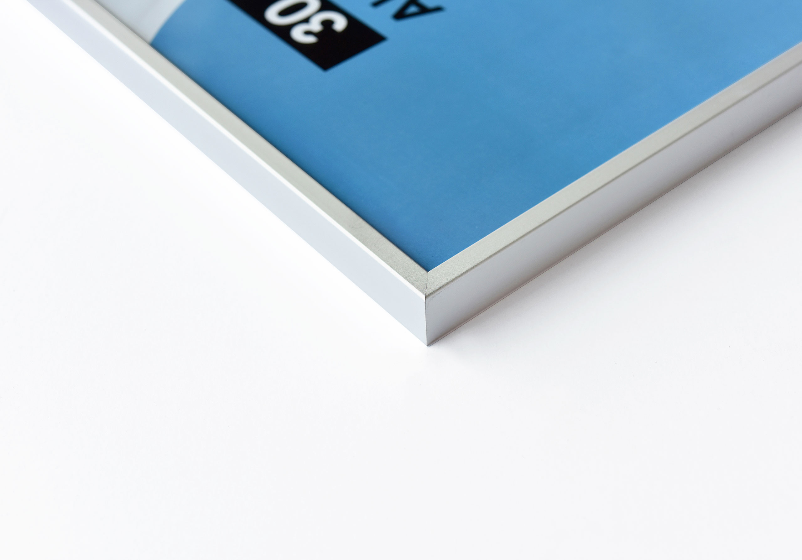 accent_alu_corner_frosted_silver_low