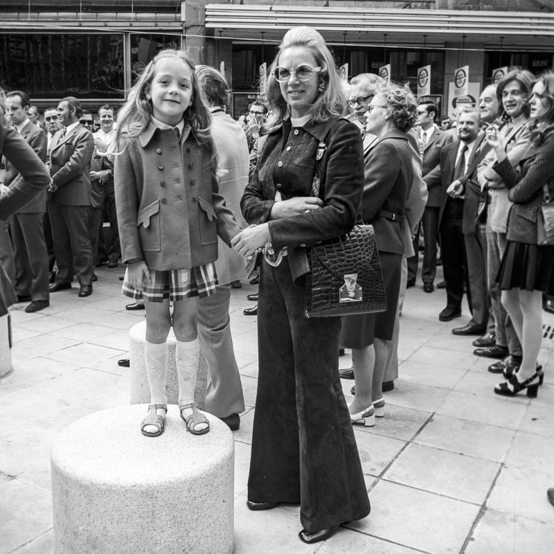 WDA2641-1-003 Wer kennt sie noch? Die Schlaghose! 1970