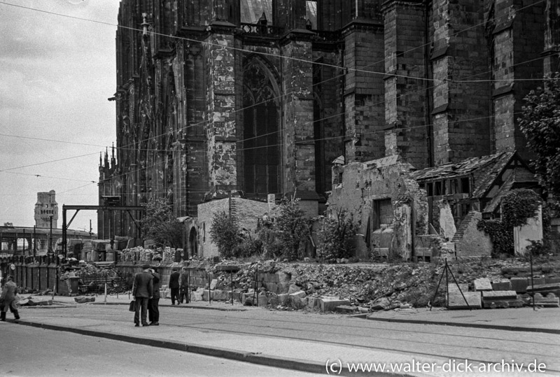 Ruine der Dombauhütte 1945