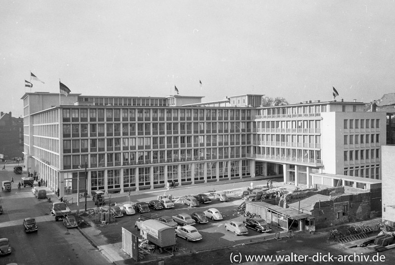 Hauptstelle der Stadtsparkasse Köln 1955