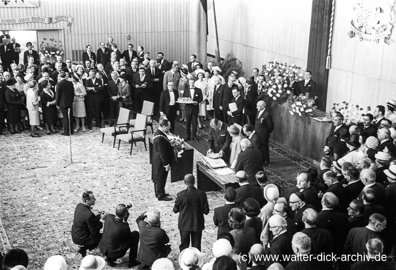 Empfang im Rathaus - Königin Elisabeth II. 1965