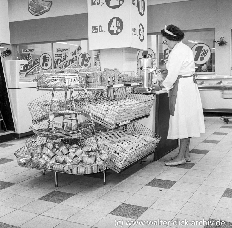 Eklöh-Supermarkt in Köln Ehrenfeld 1957