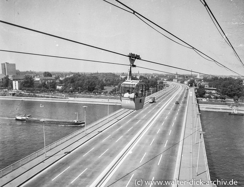 Rheinseilbahn und Zoobrücke 1967