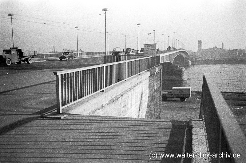 Die Deutzer Brücke 1950