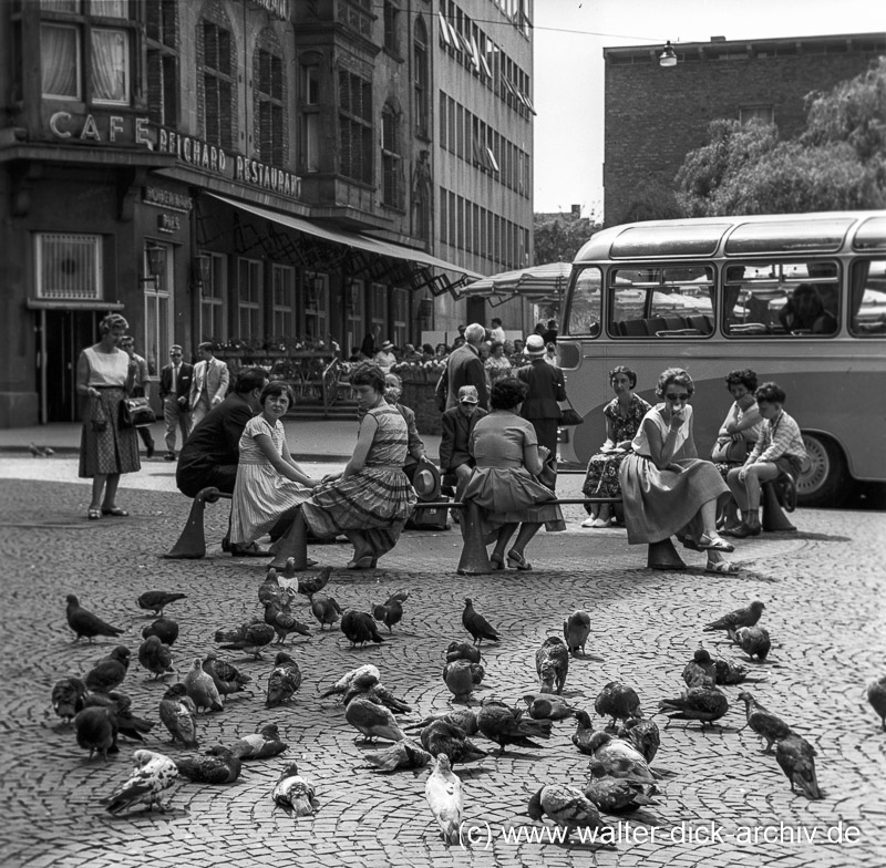 Taubenbrunnen nur für die Tauben ? 1959