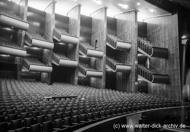 Die neue Oper 1957 von Innen