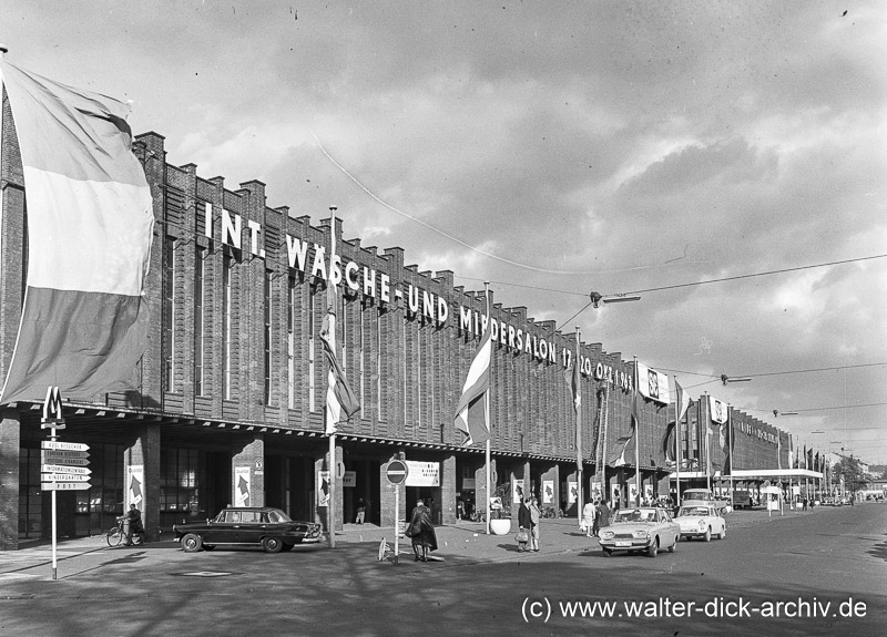 Rheinhallen der Messe 1963