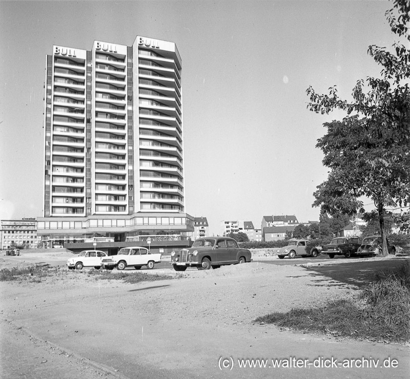 Bull Hochhaus in Mülheim 1960