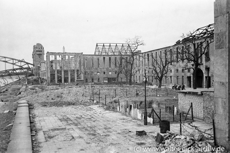 Ehemalige Kürassierkaserne 1948