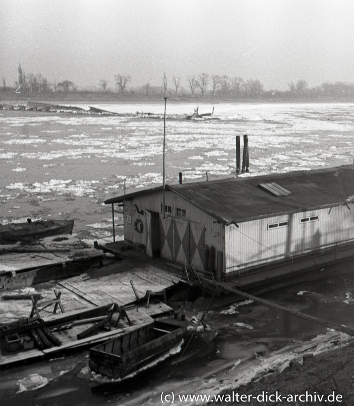 Eisgang auf dem Rhein 1947