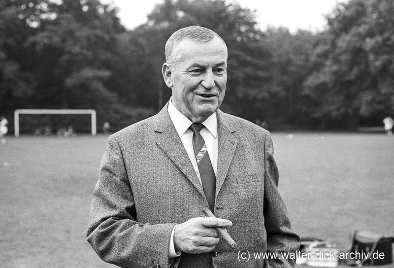 Der Präsident "Boss" Kremer. 1966