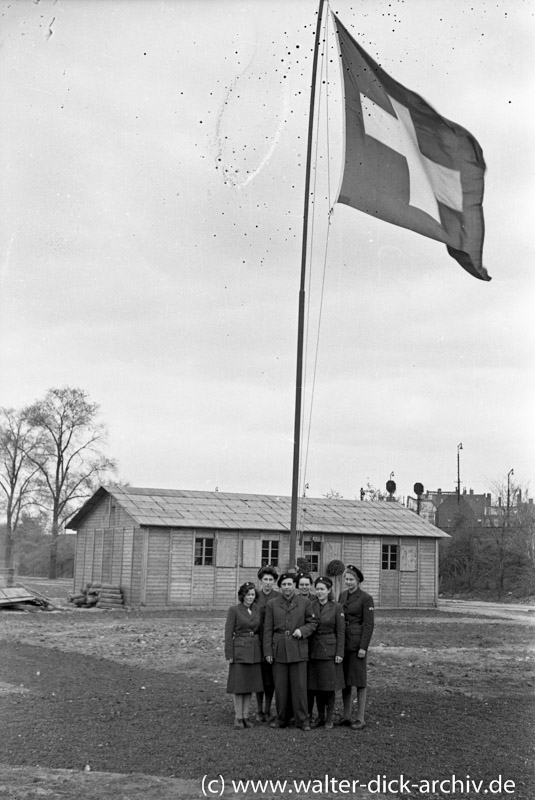 Vor dem "Schweizerdorf" im Kölner Grüngürtel