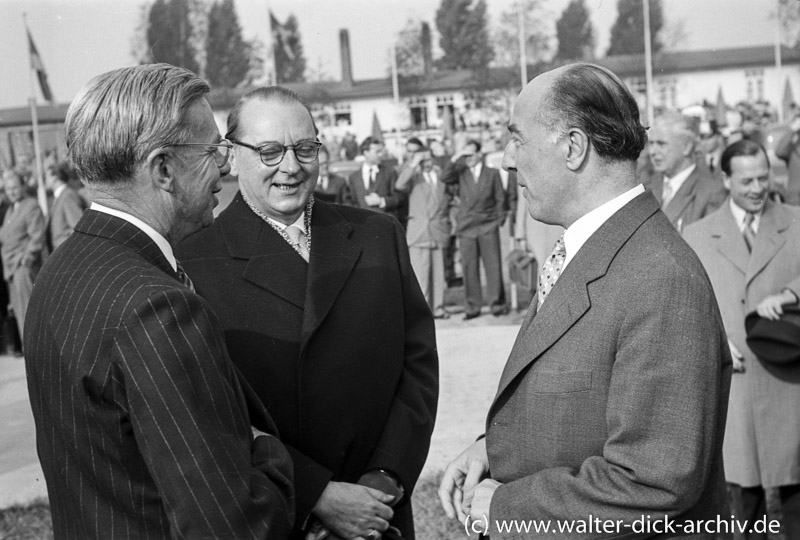 Vor der Abreise Konrad Adenauers nach Moskau