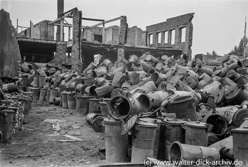 Ruinierte Müllabfuhr 1947