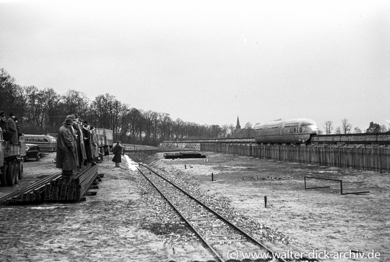 Versuchszug der ALWEG Bahn 1952