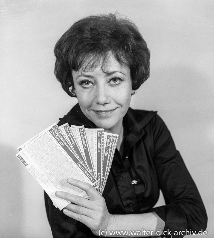 Unbekannte Schauspielerin beim Lottotip 1972